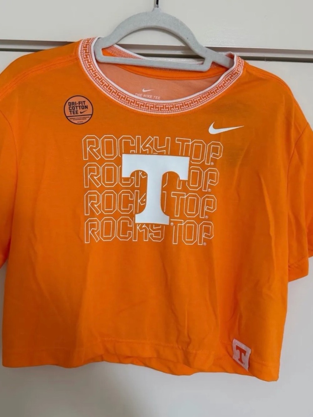 Nike Dri-Fit University of Tennessee Cropped T-Shirt